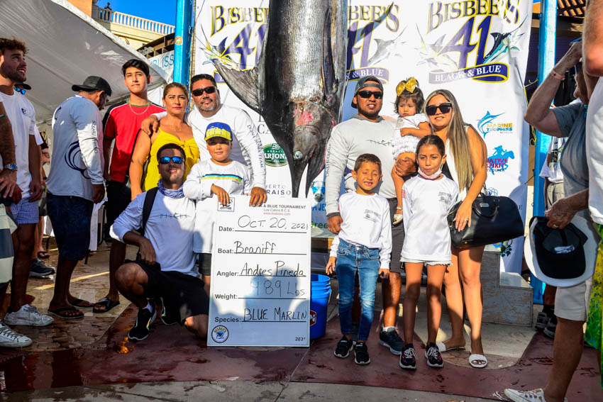 2021 Bisbee Black & Blue – Day One, What a Stunner!